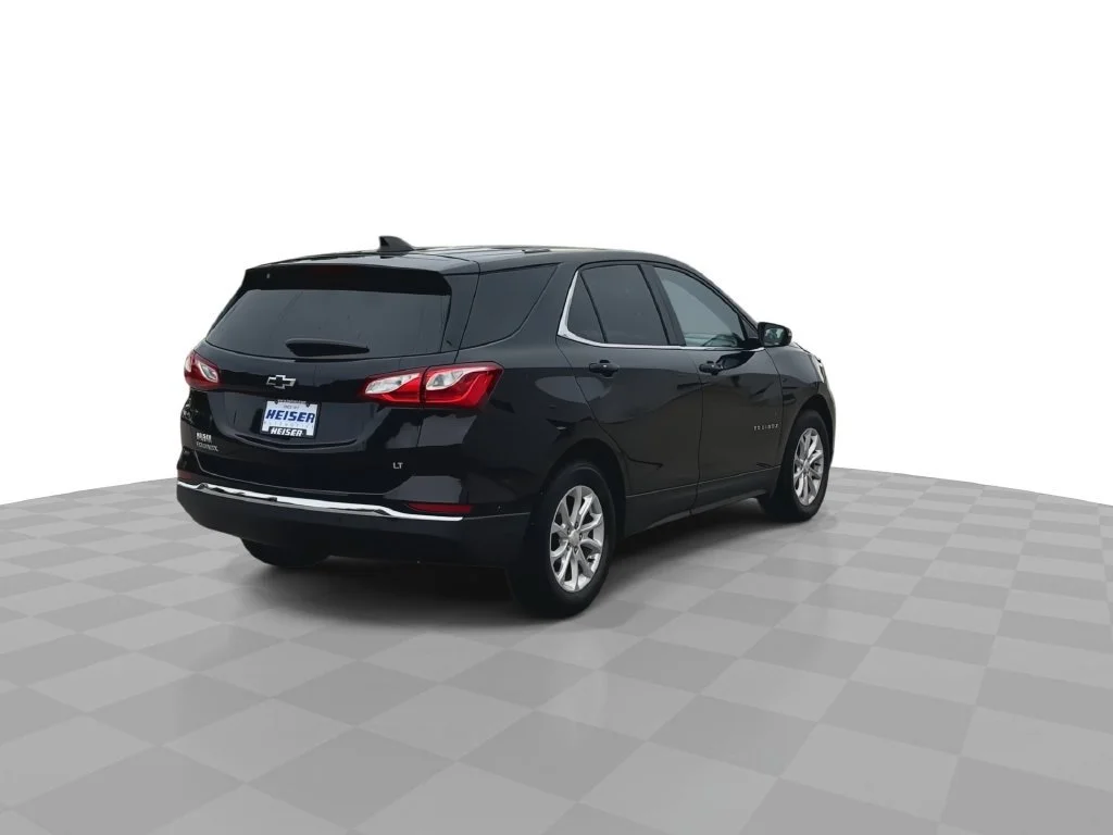Used 2019 MOSAIC BLACK METALLIC Chevrolet LT image 8