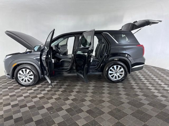 Certified Used 2025 Black Hyundai SE image 12