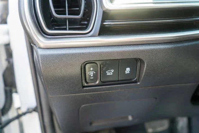 Used 2025 White Kia EX image 23