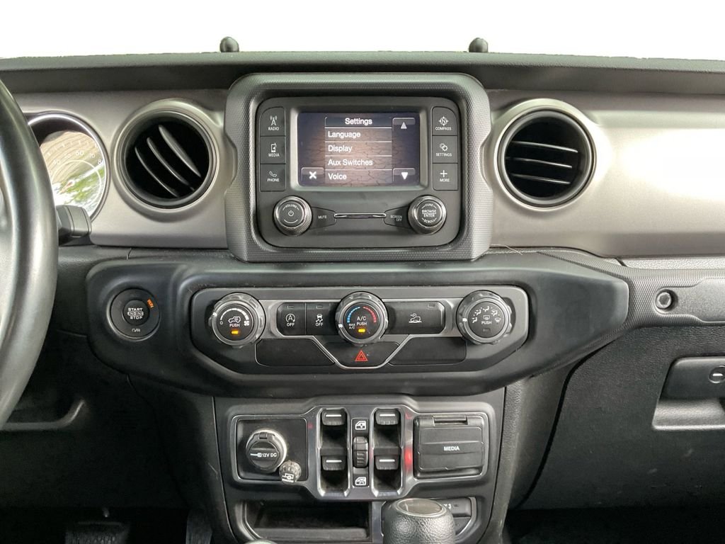 Used 2020 Silver Jeep Sport image 12