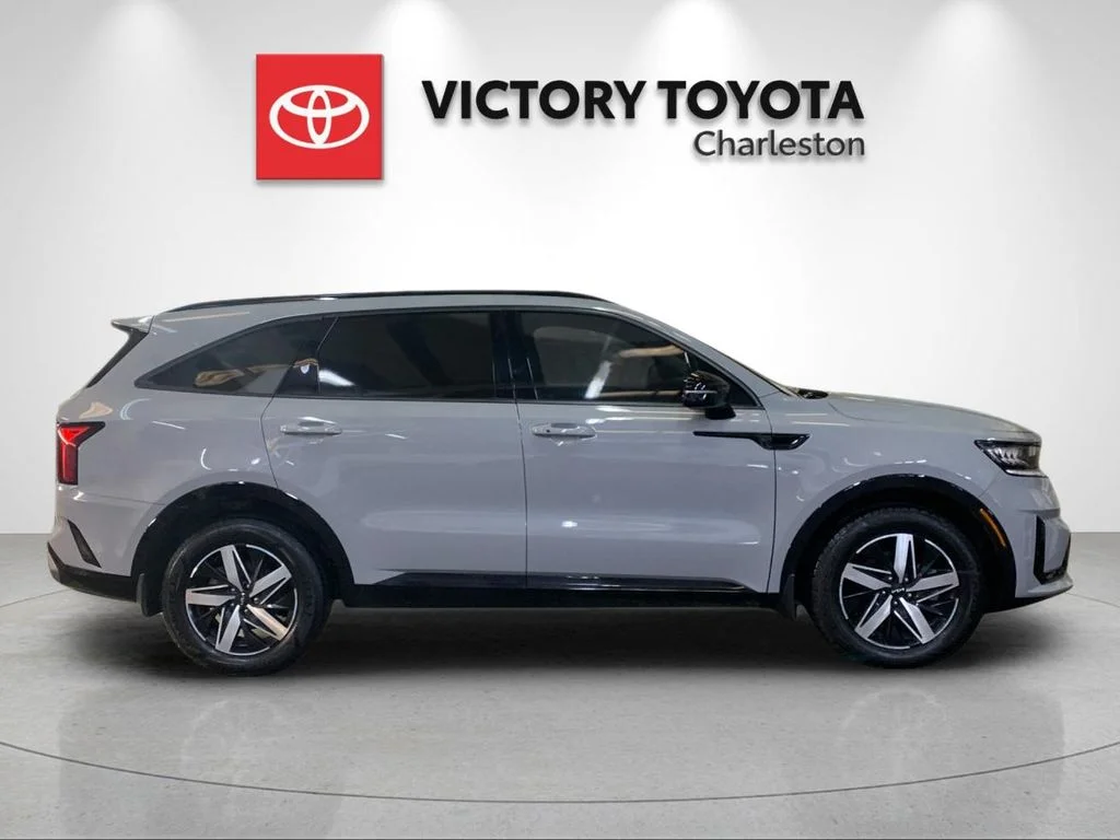 Used 2023 Gray Kia EX image 6