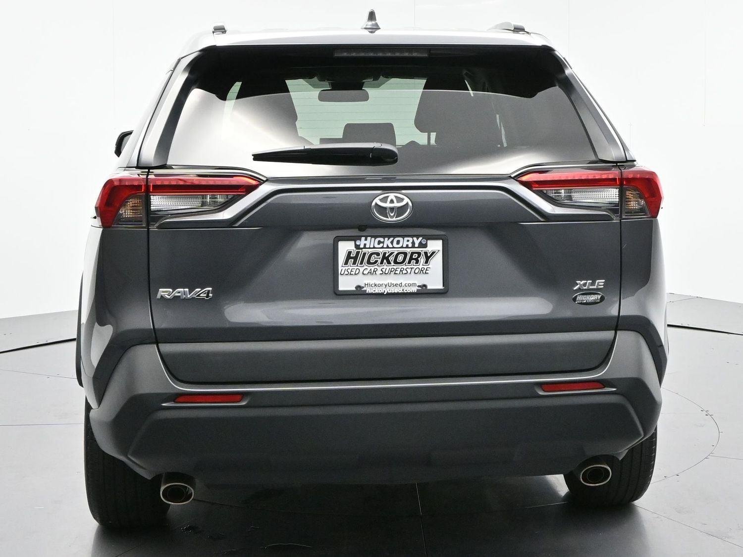 Used 2021 Magnetic Gray Metallic Toyota XLE image 6
