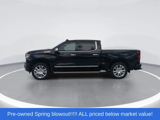 Used 2024 Black Chevrolet High Country image 5