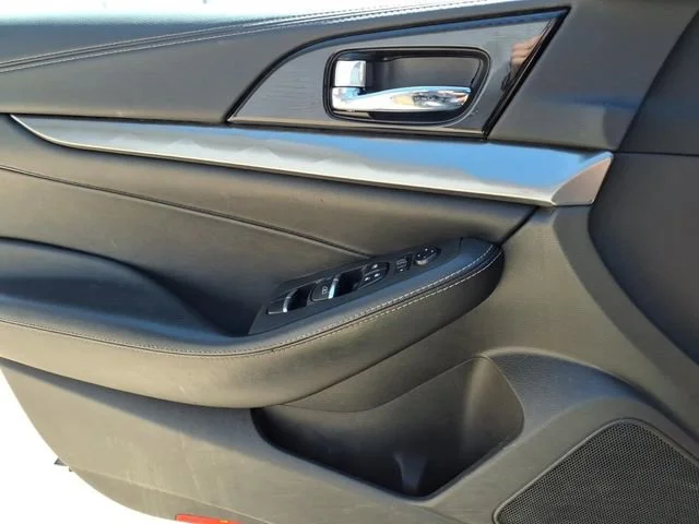 Used 2022 Gray Nissan SV Xtronic CVT image 16