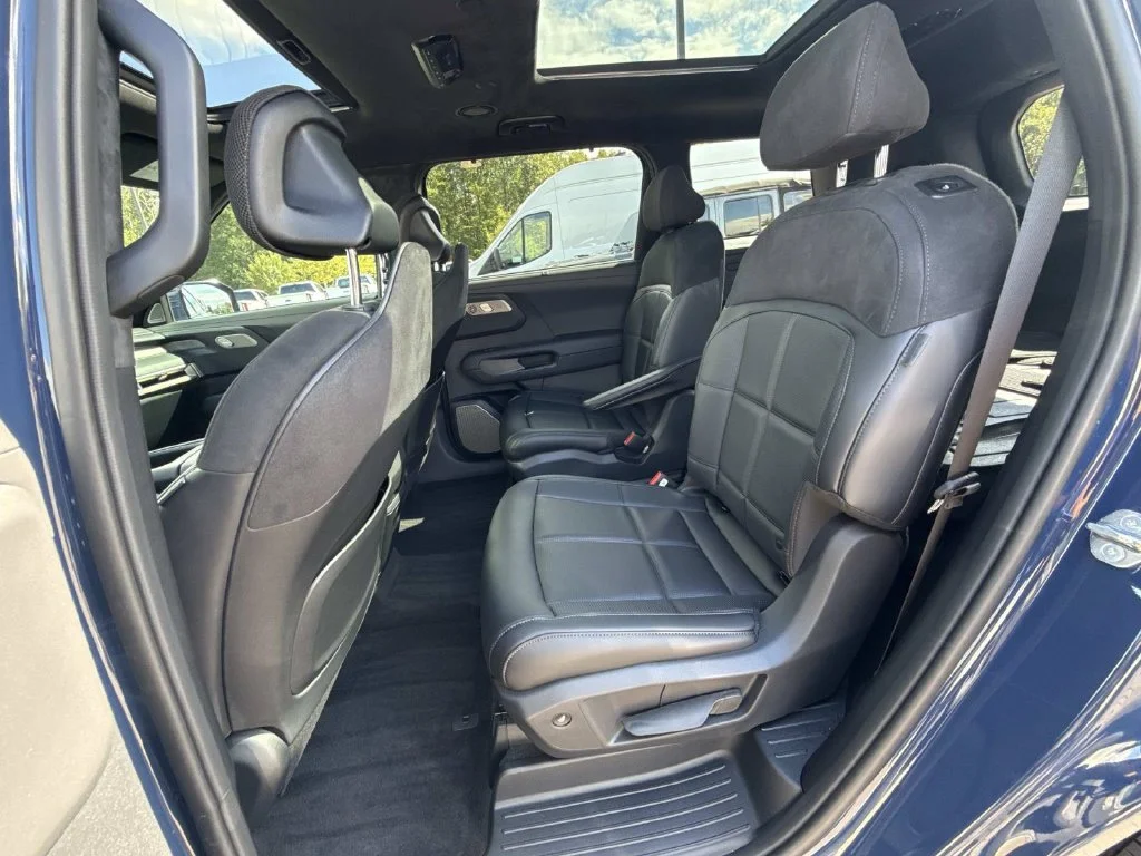 Used 2027 Black Kia SX-Prestige image 28