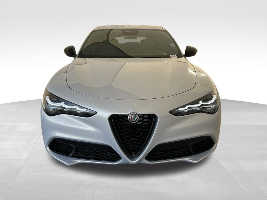 New 2025 Moonlight Gray Metallic Exterior Paint Alfa Romeo Base image 21