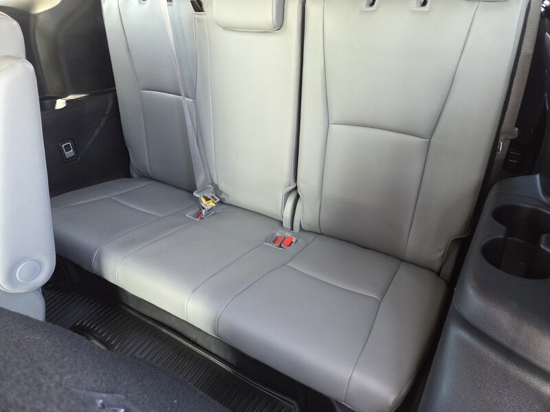 Used 2025 Silver Toyota XLE image 17
