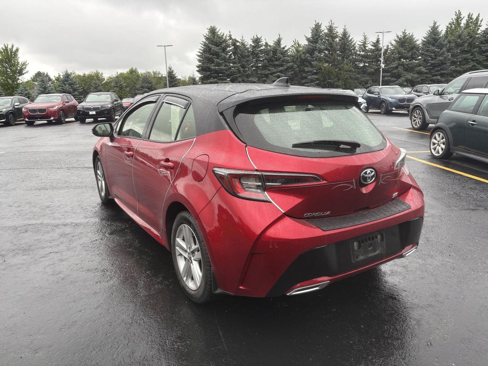 Used 2022 Finish Line Red w/Black Roof Toyota SE image 6