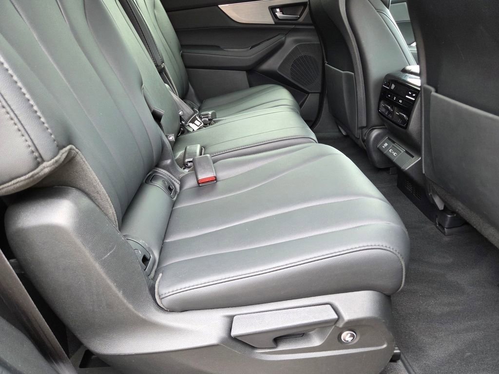 Used 2024 Majestic Black Pearl Acura 3.5L image 33