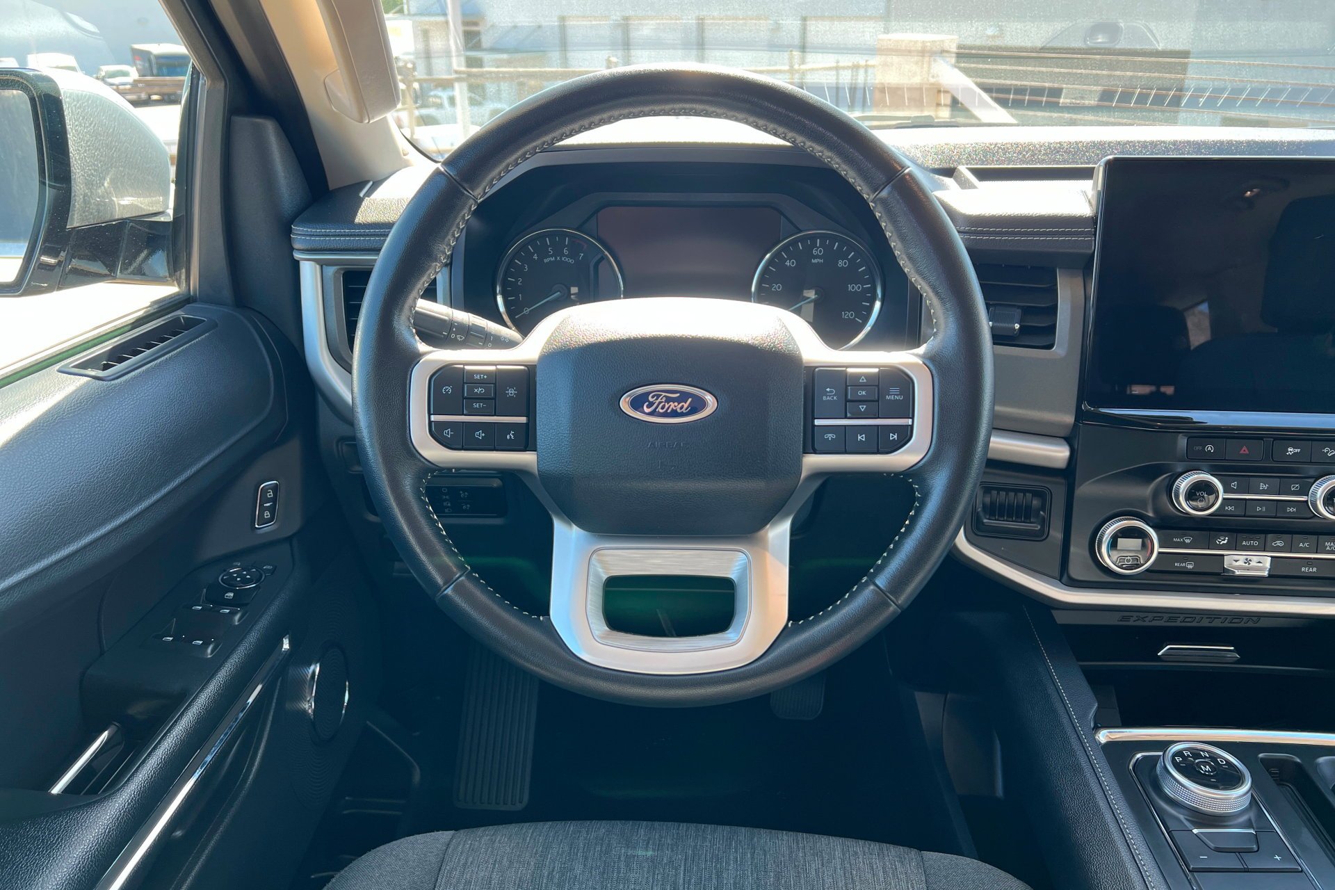 Used 2024 Silver Ford XLT image 13