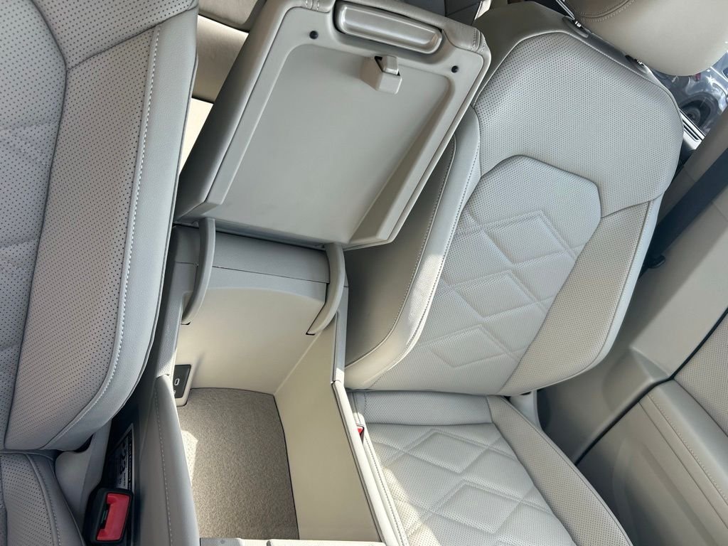 New 2026 White/off-white Volkswagen 2.0T SE w/Technology image 38