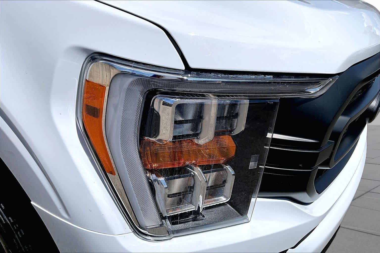 Used 2023 Oxford White Ford XLT image 27