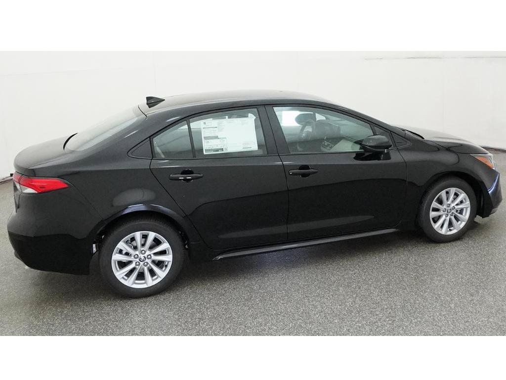 New 2026 Midnight Black Metallic Toyota LE image 10