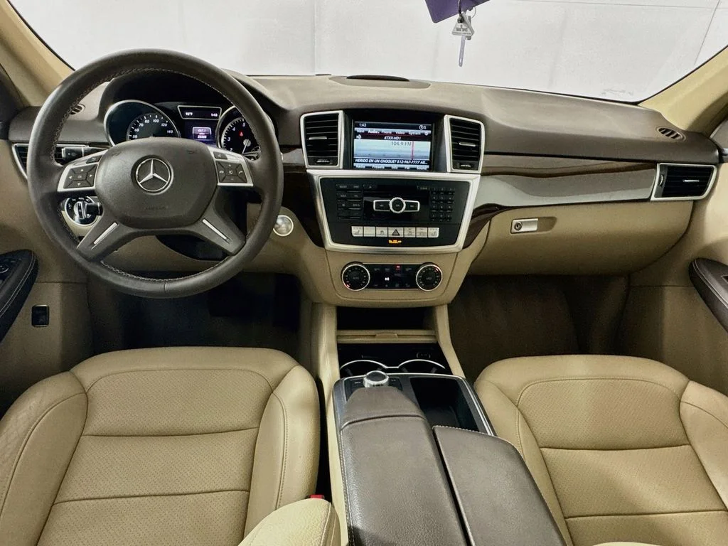 Used 2015 White Mercedes-Benz ML 350 image 27