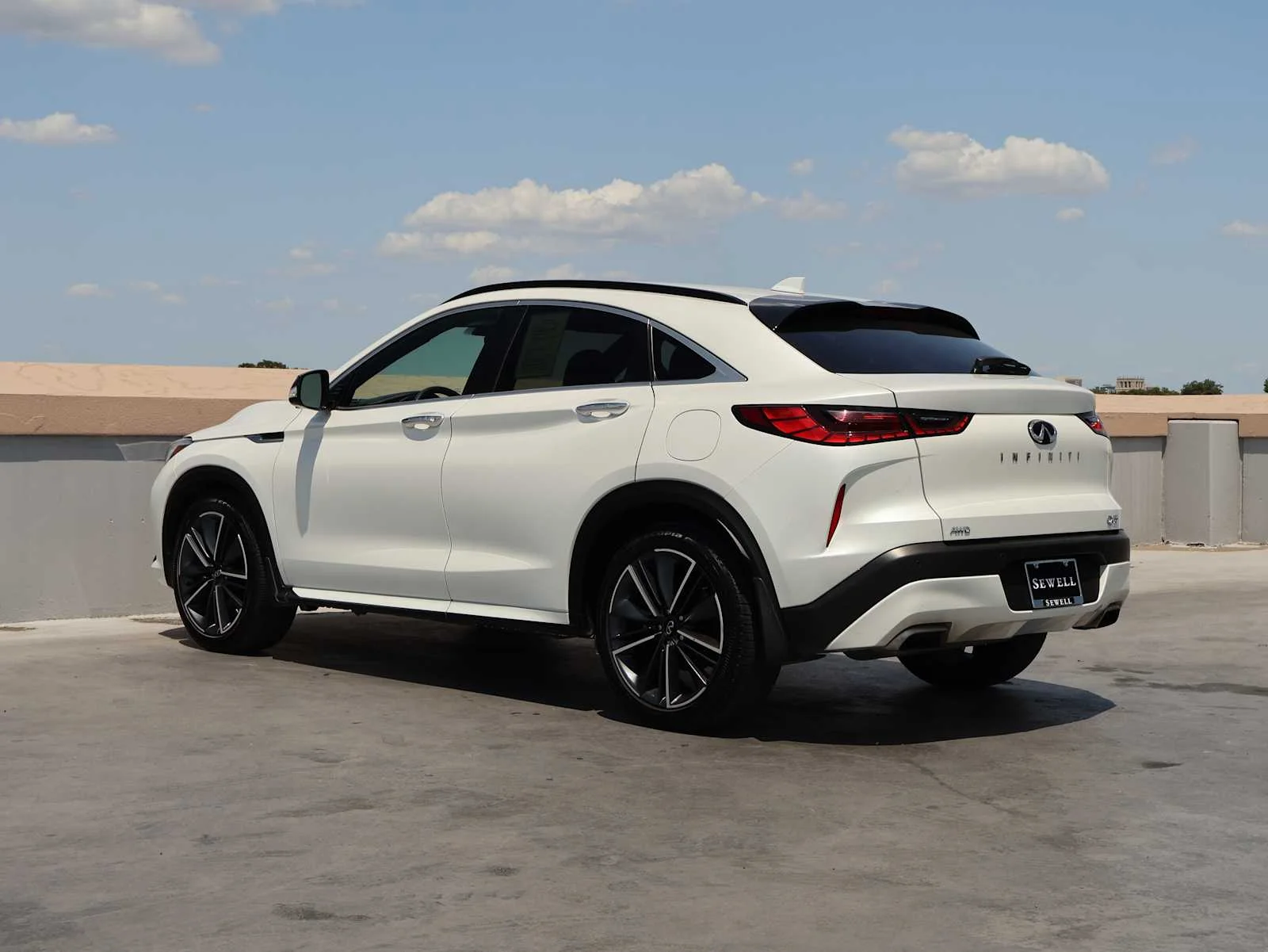 Certified Used 2025 Radiant White INFINITI SENSORY image 9