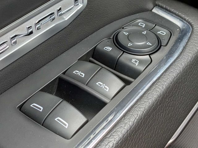 Used 2023 Black GMC Denali image 27