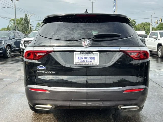 Used 2023 Black Buick Essence image 8