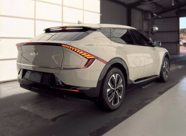 Used 2023 Glacier Kia Wind image 5