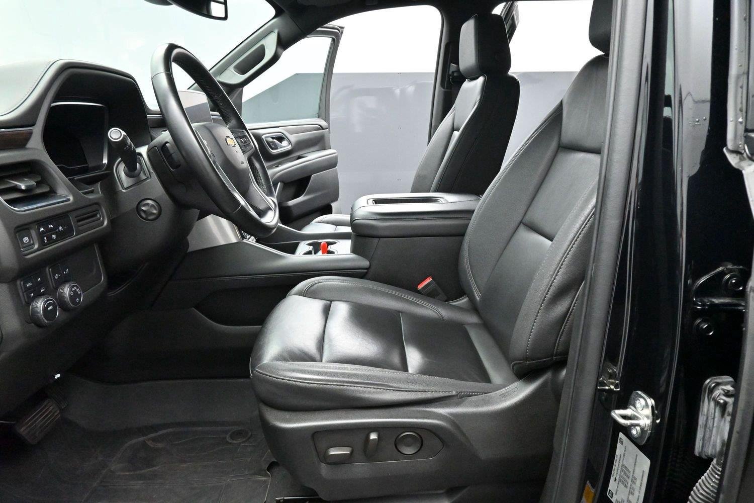 Used 2023 BLACK Chevrolet LT image 16