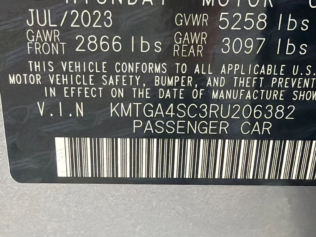Used 2024 Silver Genesis 2.5T image 34
