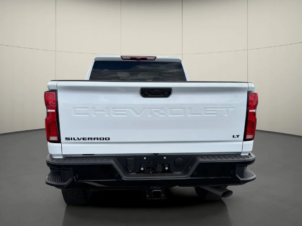 New 2026 Summit White Chevrolet LT image 6