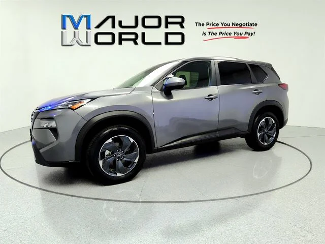 Used 2025 Gray Nissan SV image 4