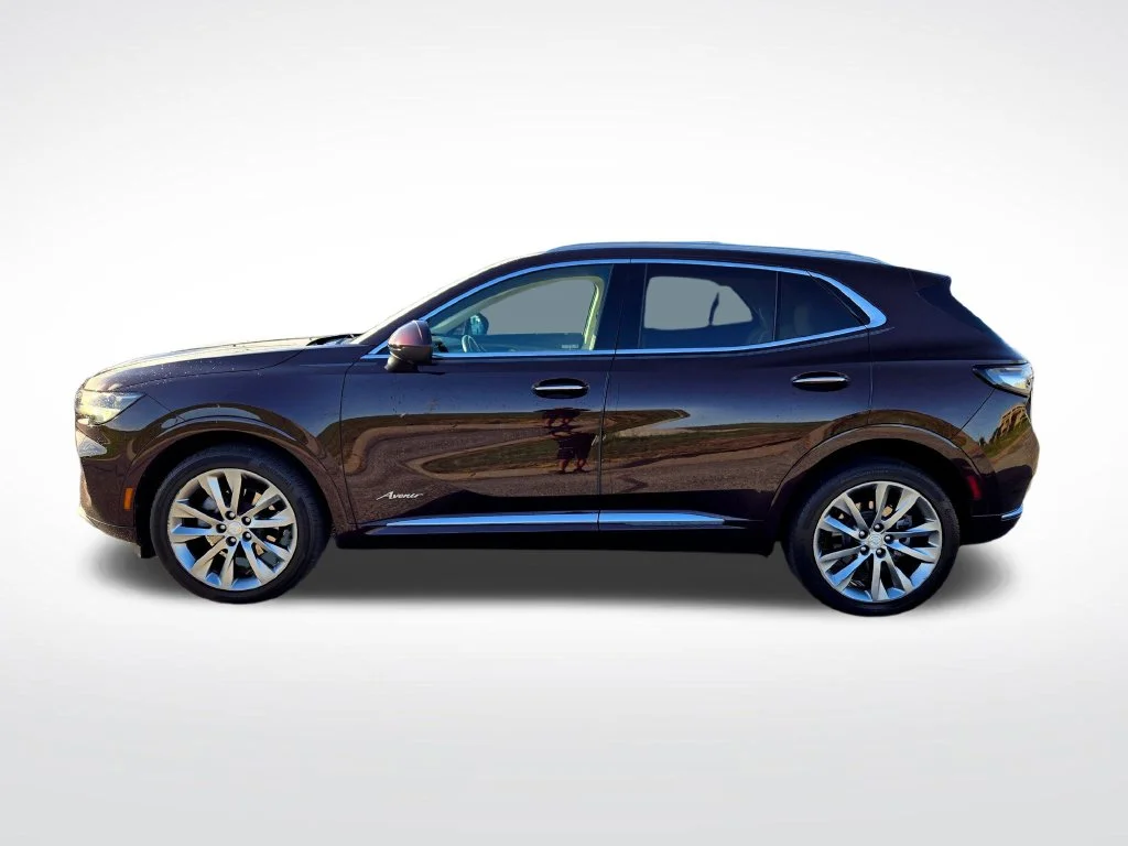 Used 2021 Red Buick Avenir image 7