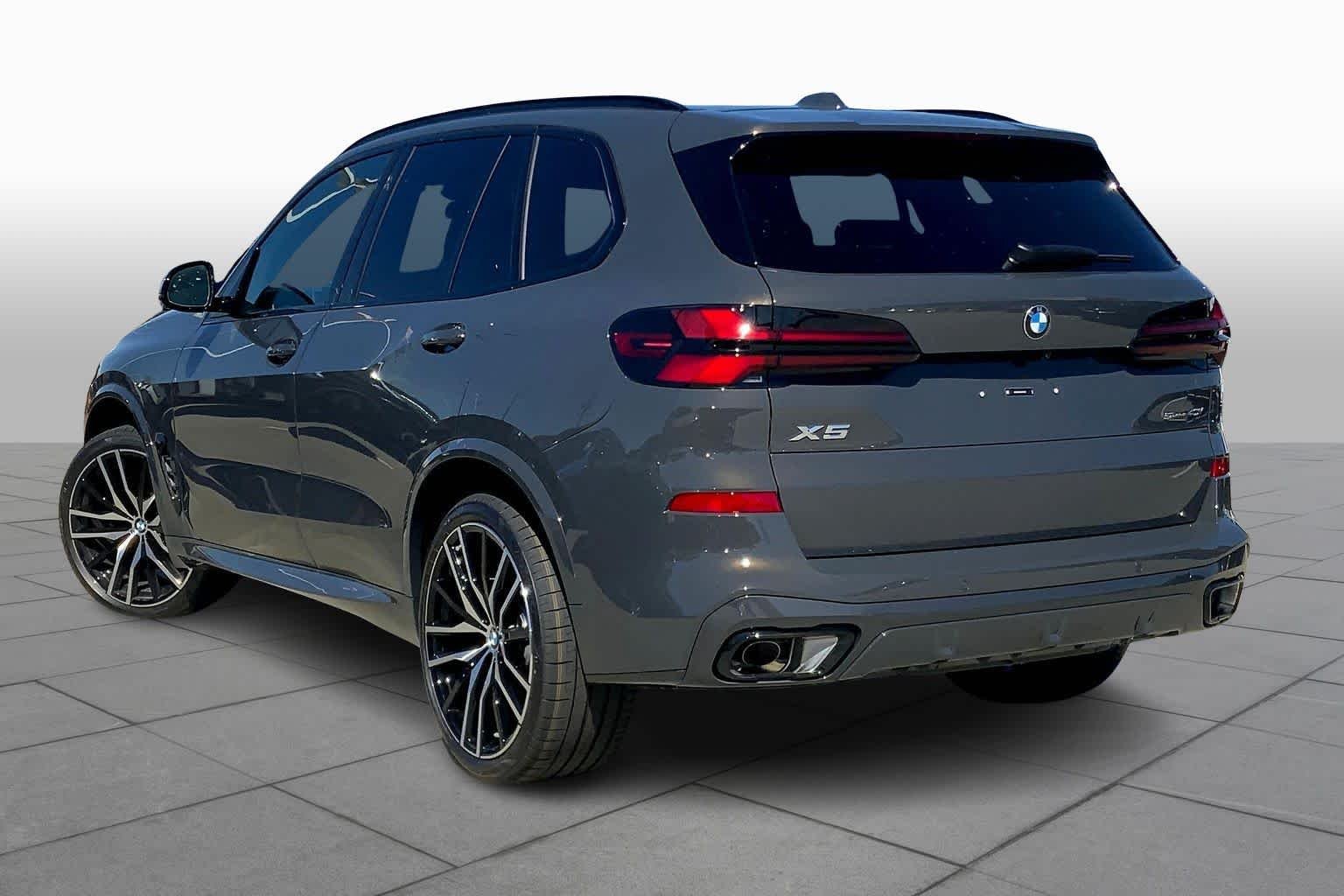 Used 2026 Dravit Grey Metallic BMW sDrive40i image 12