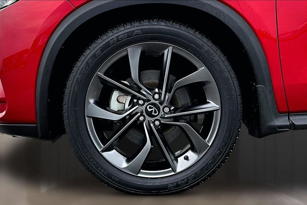 Used 2022 Red INFINITI Autograph image 8