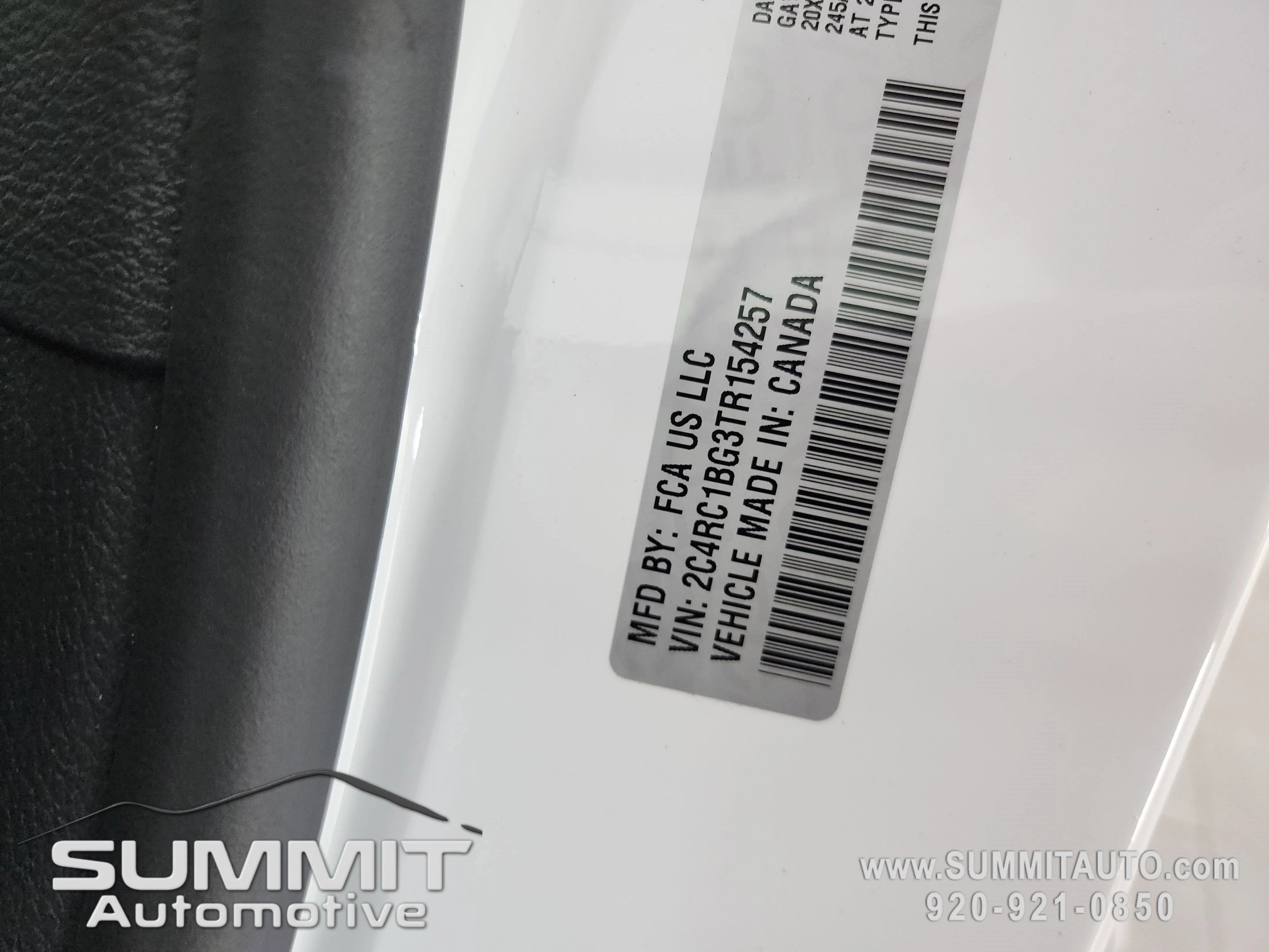 New 2026 Bright White Clear-Coat Exterior Paint Chrysler Select image 68