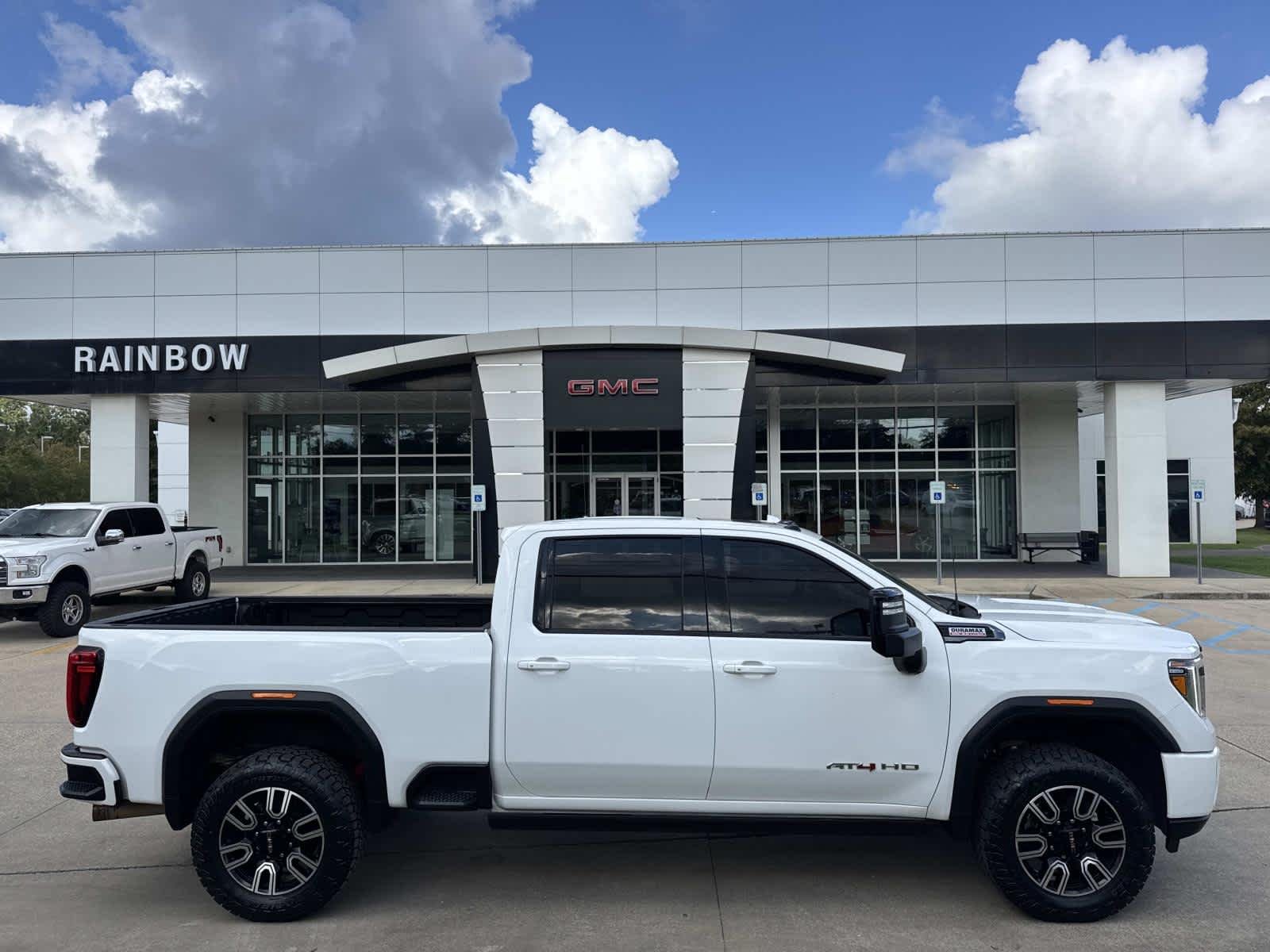Used 2023 SUMMIT WHITE GMC AT4 image 1