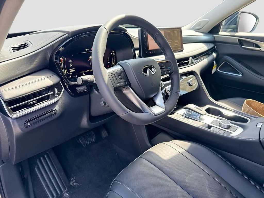 New 2027 MINERAL BLACK INFINITI Luxe FWD image 9