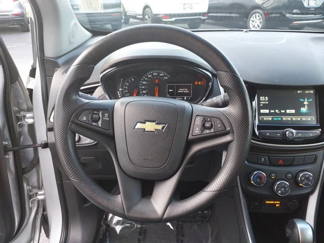 Used 2017 Silver Chevrolet LT image 11