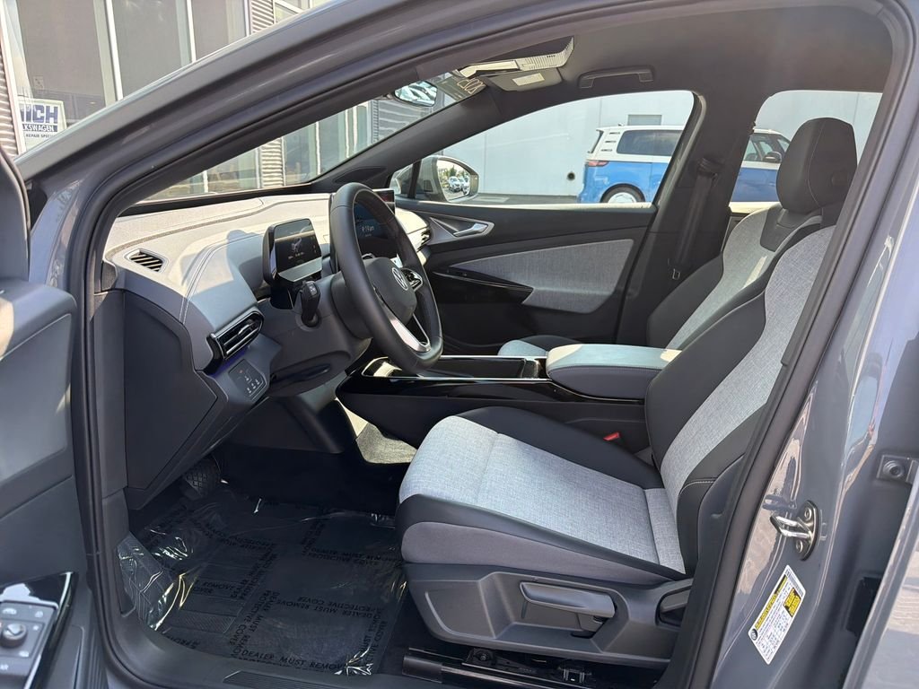 Certified Used 2025 Pure Gray Volkswagen Pro image 11