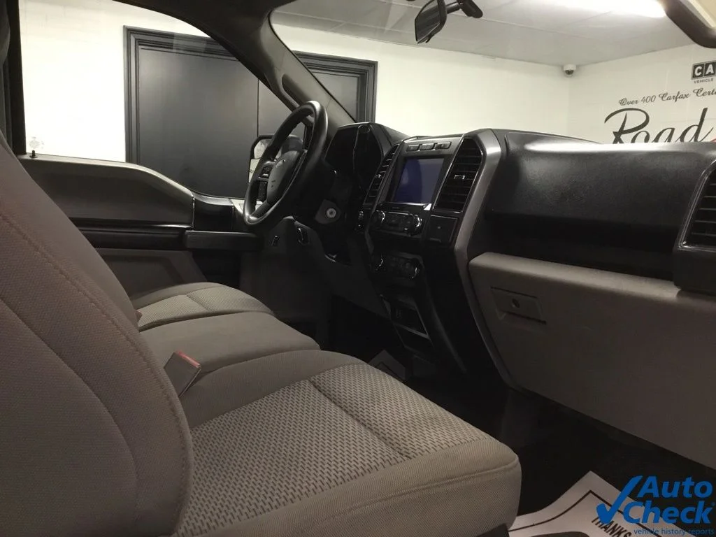Used 2019 Blue Ford XLT image 30
