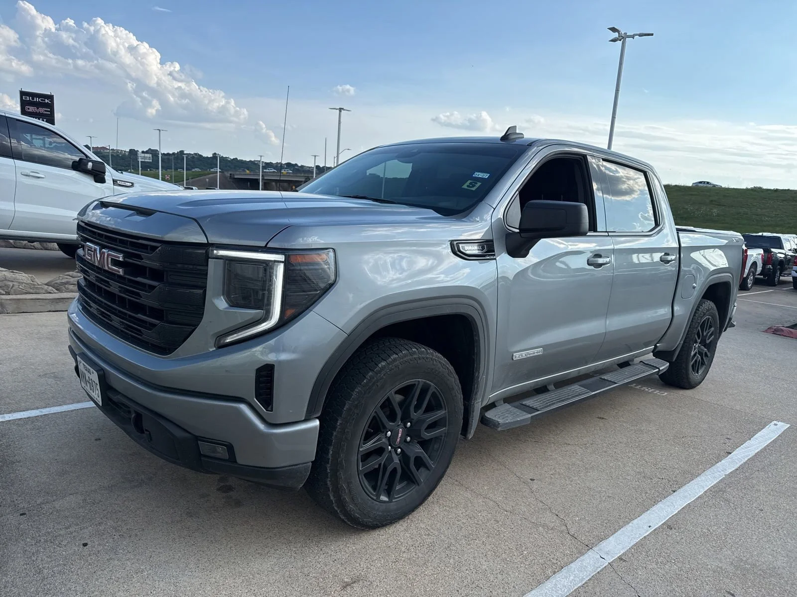 2025 GMC Sierra 4WD Crew Cab Short Box Elevation's photo