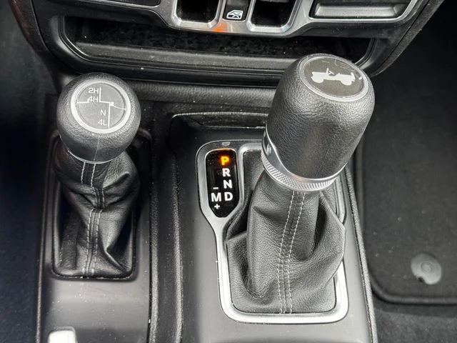 Used 2024 Red Jeep Sport S image 37