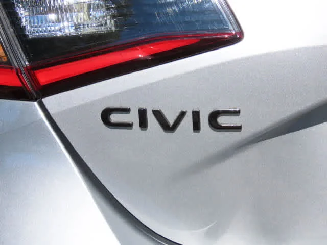 Certified Used 2024 Lunar Silver Metallic Honda Sport image 7