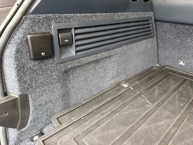 Used 2020 Fuji White Land Rover HSE image 18
