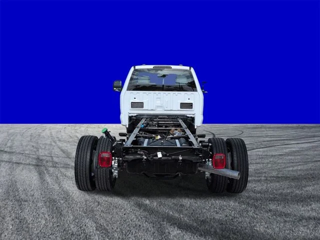 New 2026 Oxford White Ford F-450® XL image 5
