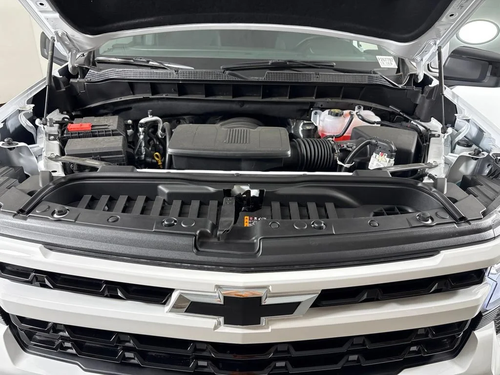 New 2026 Summit White Chevrolet RST image 41