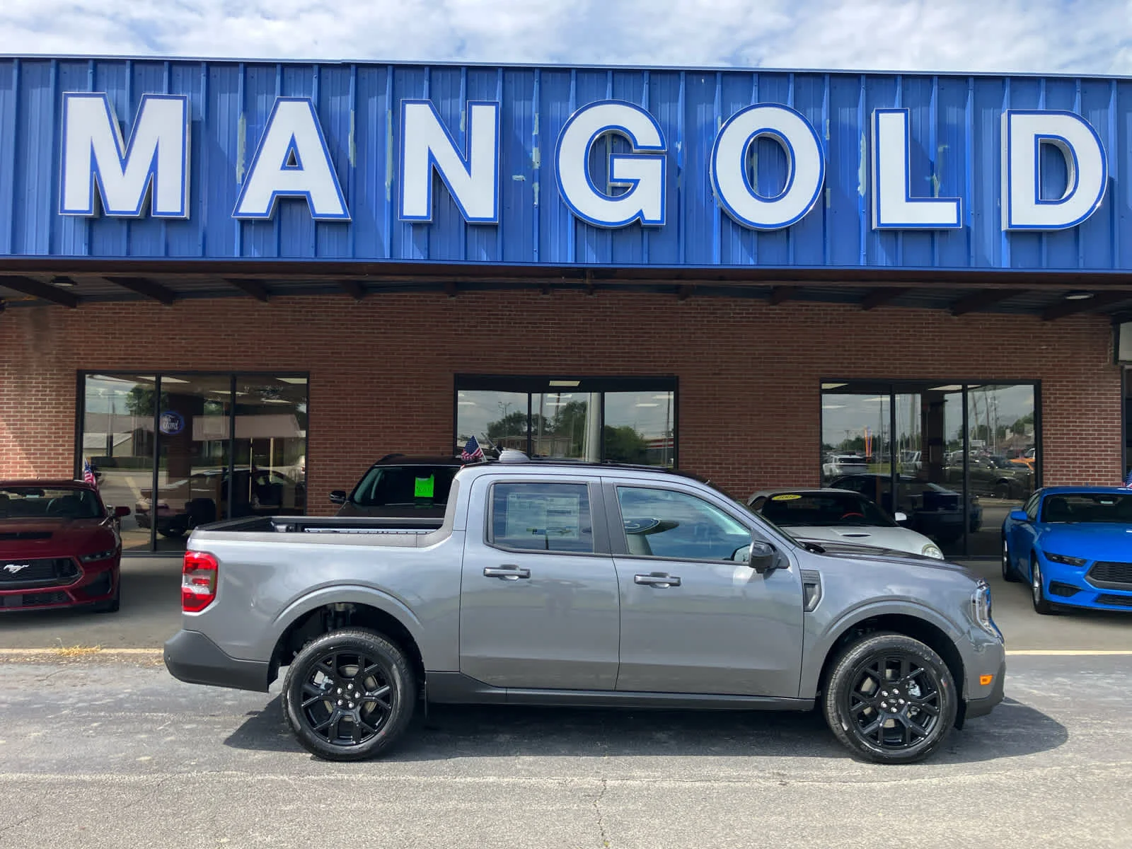 New 2026 Carbonized Gray Metallic Ford LARIAT image 23