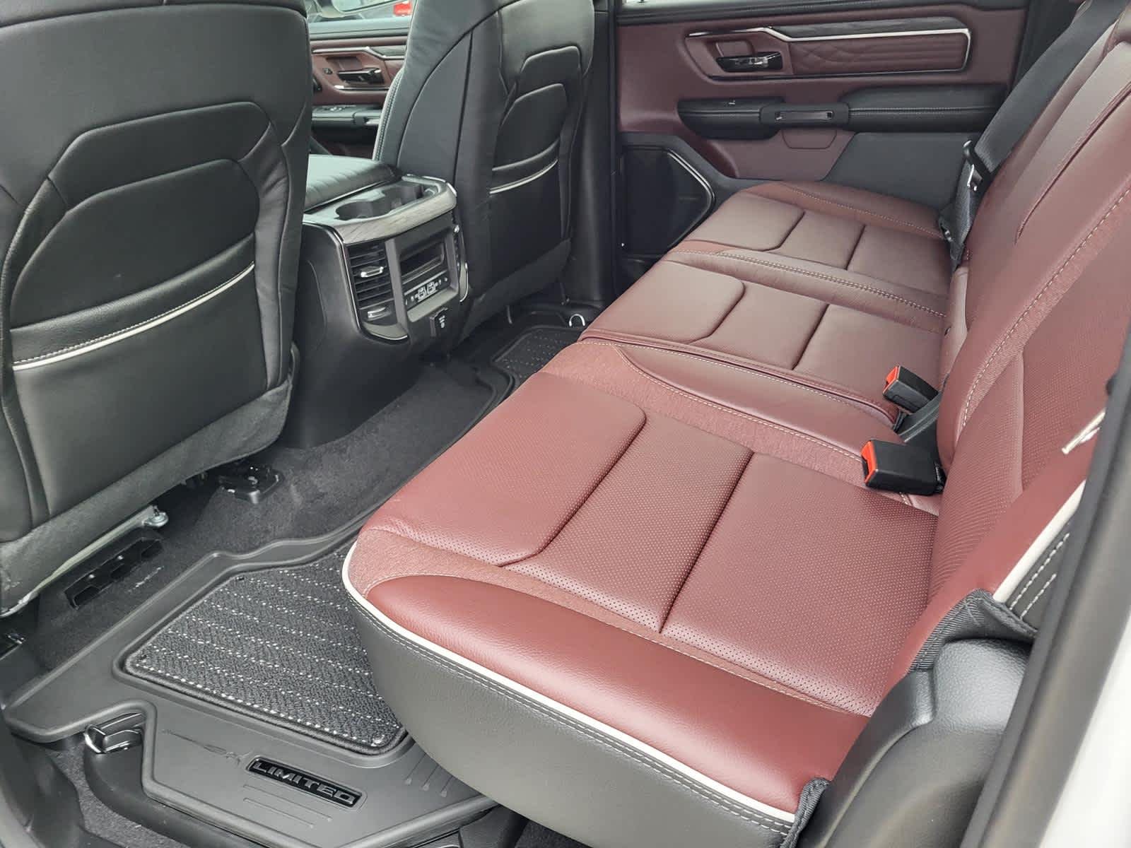 2026 RAM 1500 Limited - Photo 13