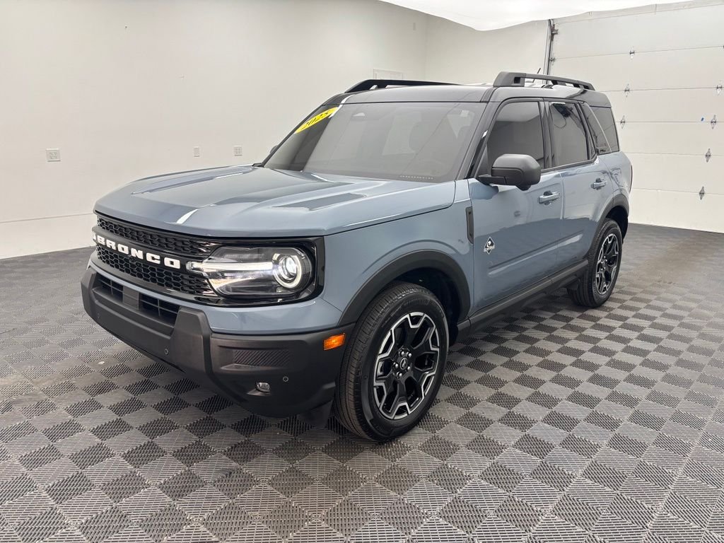 Used 2025 Gray Ford Outer Banks image 2