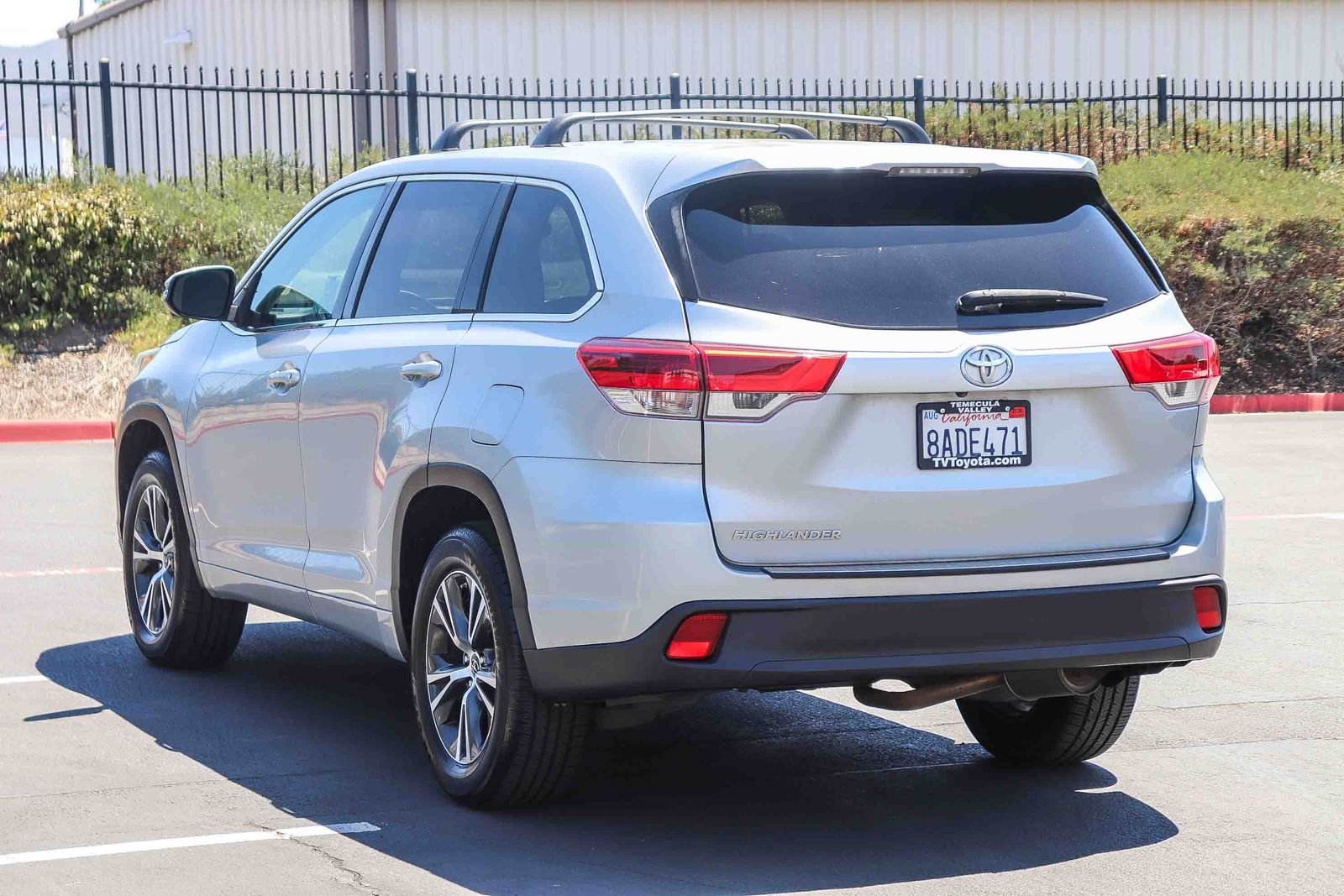 Used 2017 Celestial Silver Metallic Toyota LE image 5