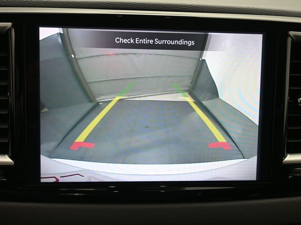 2023 Chrysler Pacifica Touring L - Photo 11
