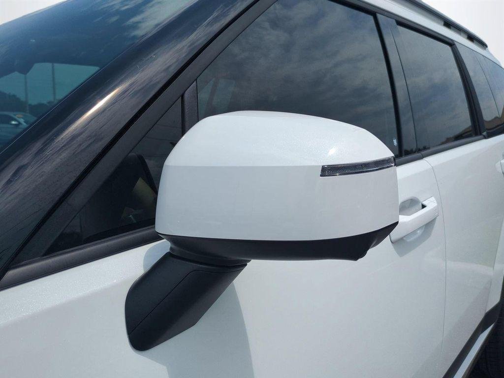 New 2027 White Hyundai Limited FWD image 12