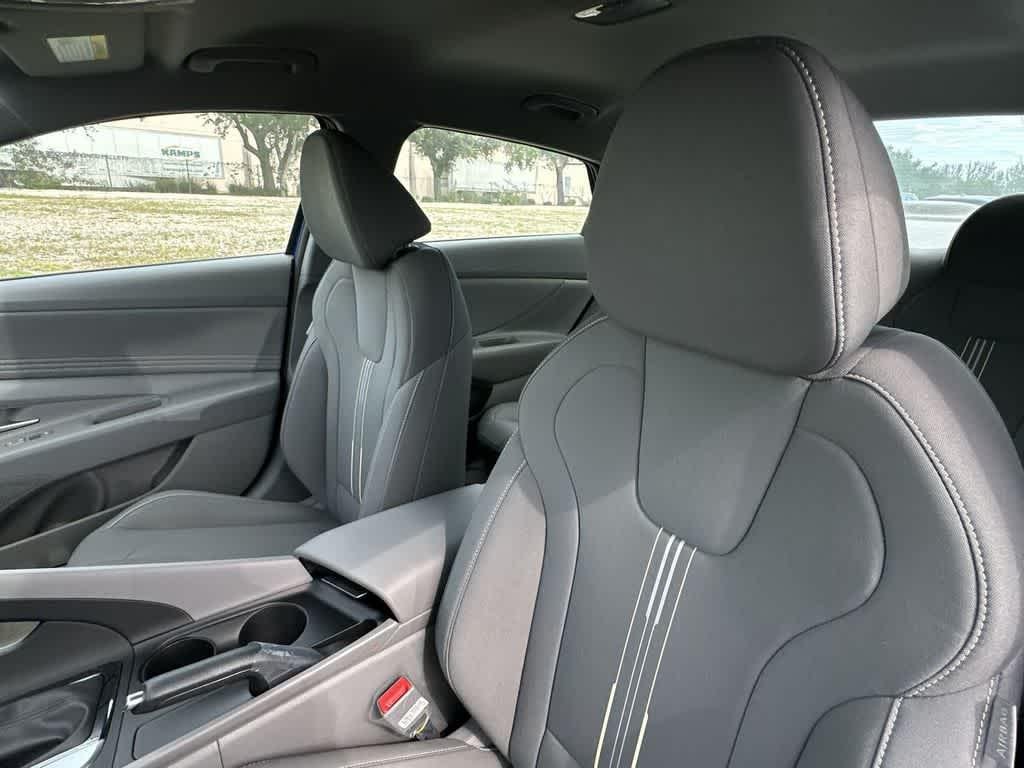 2026 Hyundai Elantra SEL Sport - Photo 18