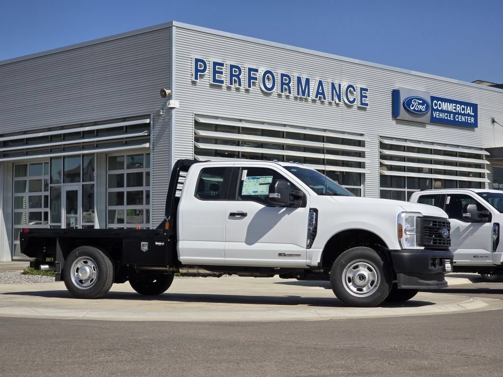 New 2026 Oxford White Ford XL image 3