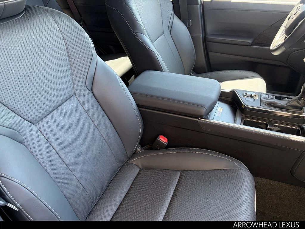 Used 2026 Silver Lexus 550 Premium+ image 34